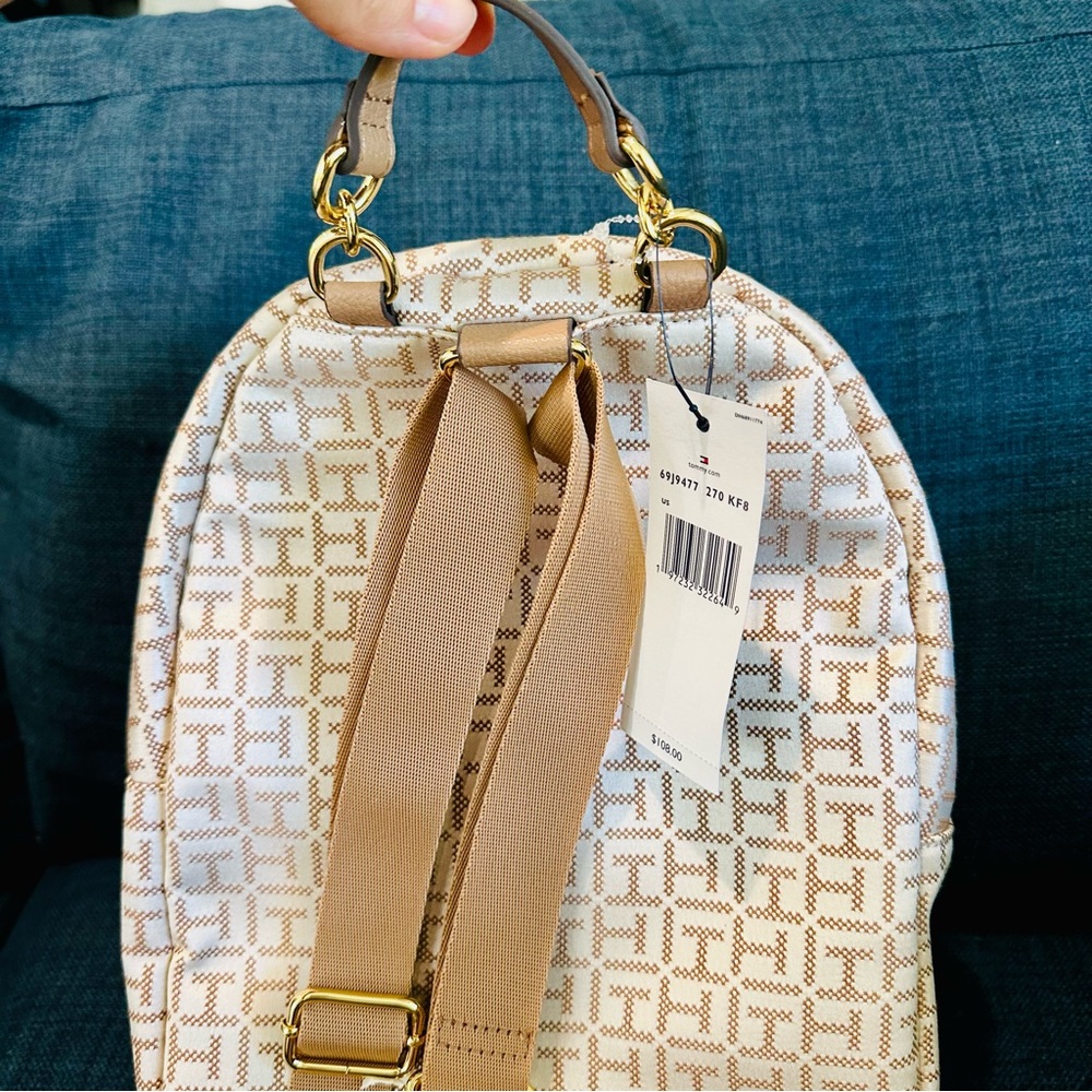 Tommy Hilfiger Cream and Tan Backpack NWT - Picture 11 of 16